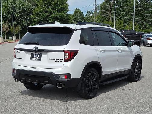Platinum White Pearl 2024 Honda Passport Black Edition