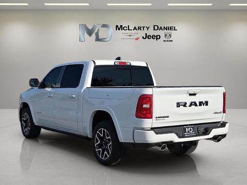 Bright White Clearcoat 2026 RAM 1500 Laramie