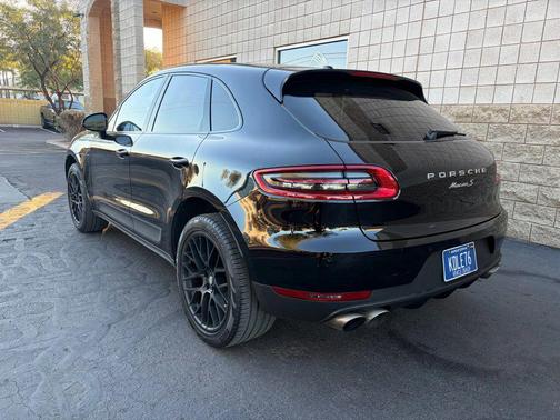 2017 Porsche Macan S