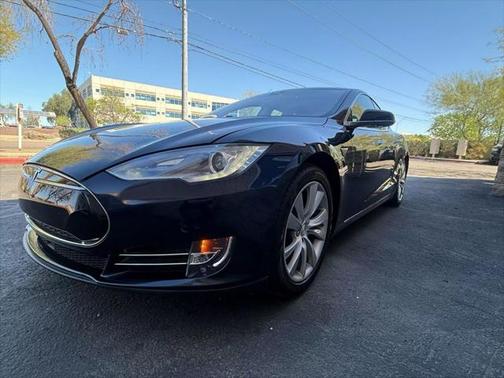 2015 Tesla Model S 85D
