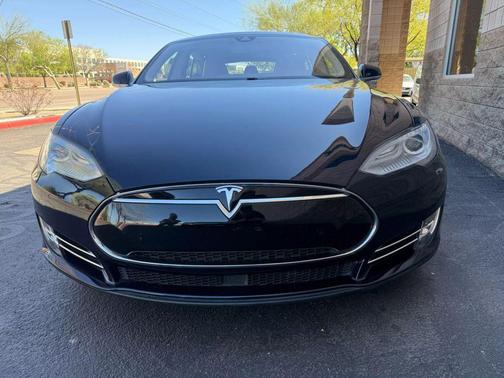 2015 Tesla Model S 85D