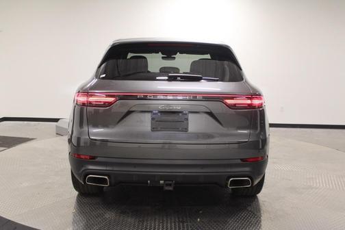 2021 Porsche Cayenne Base