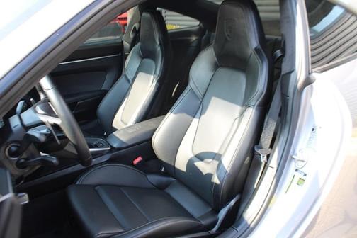 2022 Porsche 911 Carrera GTS