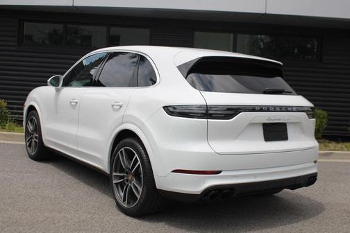 2023 Porsche Cayenne Turbo