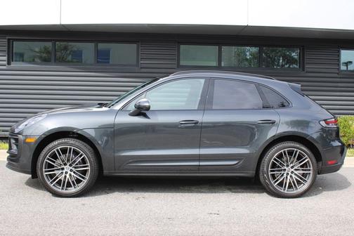 2025 Porsche Macan 