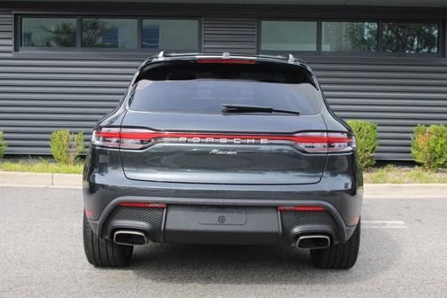 2025 Porsche Macan 