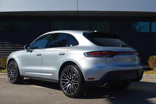 2025 Porsche Macan 
