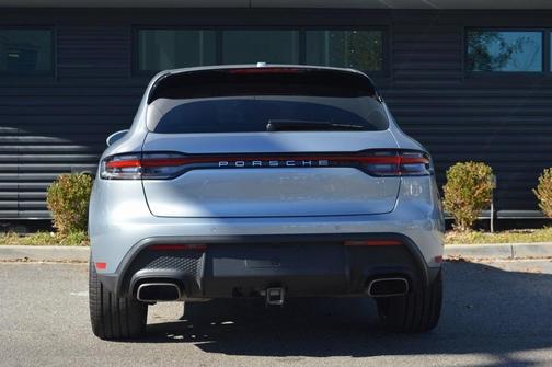 2025 Porsche Macan 