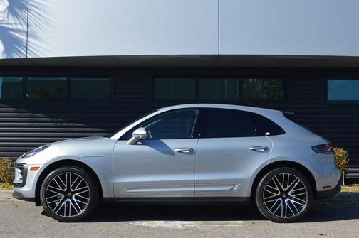 2025 Porsche Macan 