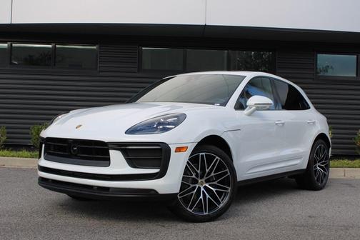 2026 Porsche Macan 