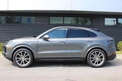 2026 Porsche Cayenne AWD