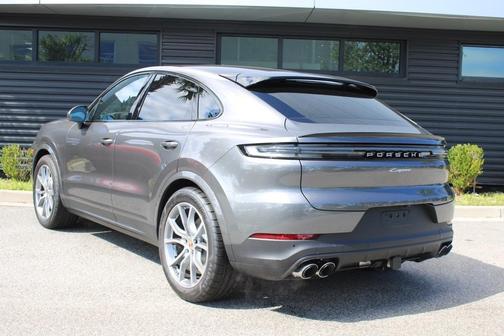 2026 Porsche Cayenne AWD