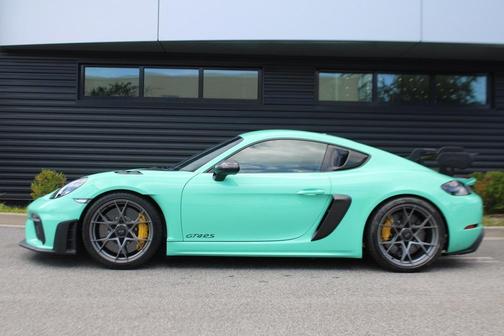 2024 Porsche 718 Cayman GT4 RS