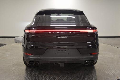 2025 Porsche Cayenne AWD
