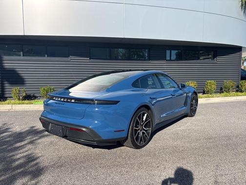 2024 Porsche Taycan 4S