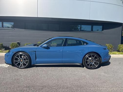 2024 Porsche Taycan 4S