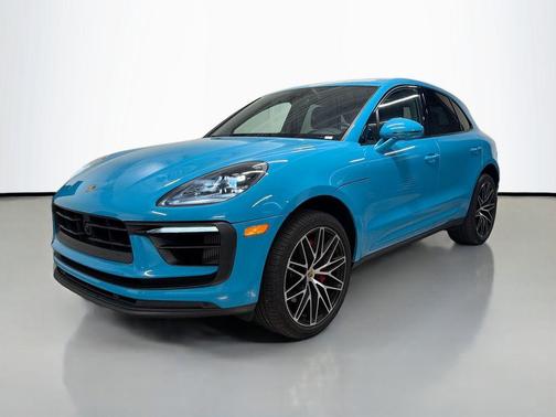 Blue 2022 Porsche Macan S