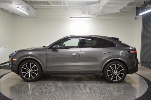 2025 Porsche Cayenne AWD
