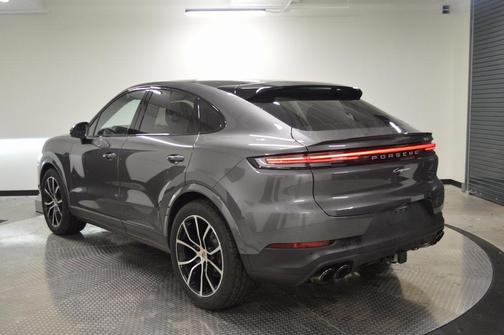 2025 Porsche Cayenne AWD