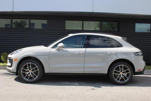 2026 Porsche Macan 