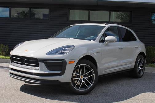 2026 Porsche Macan 