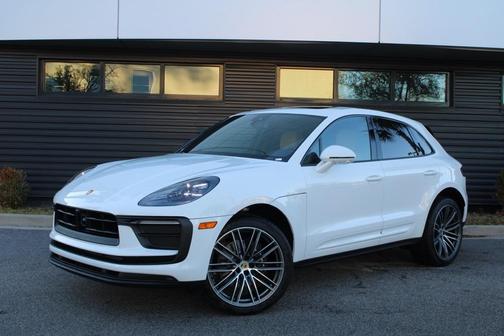 2026 Porsche Macan 