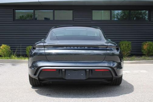 2025 Porsche Taycan 4