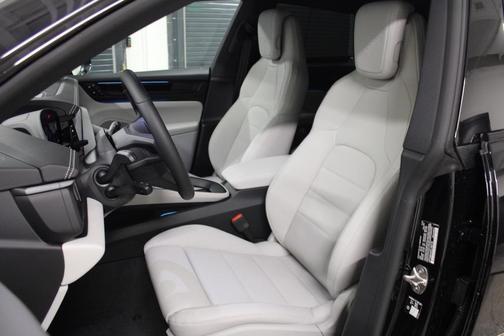 2026 Porsche Macan 4S