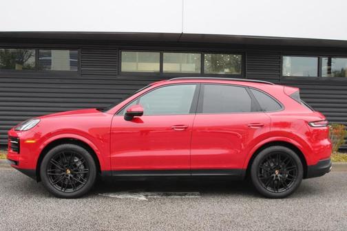 2025 Porsche Cayenne Base