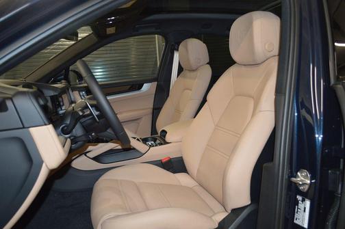 2026 Porsche Cayenne AWD