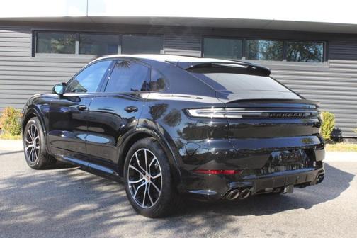 2026 Porsche Cayenne GTS