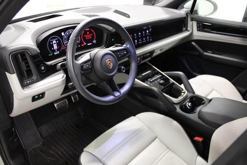 2024 Porsche Cayenne S