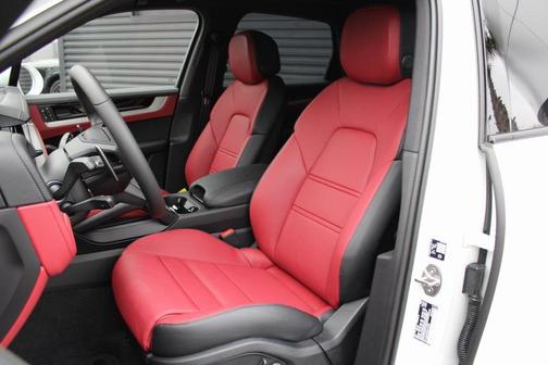 2026 Porsche Cayenne AWD