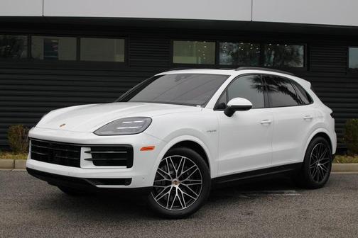2026 Porsche Cayenne AWD