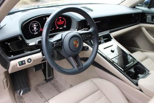 2025 Porsche Panamera Base