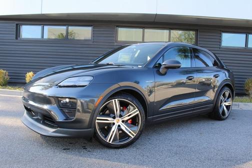 2025 Porsche Macan 4S