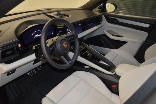 2025 Porsche Macan 4S