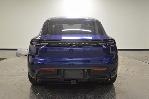 2025 Porsche Macan 4S