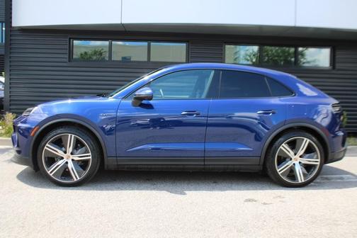 2025 Porsche Macan 4S