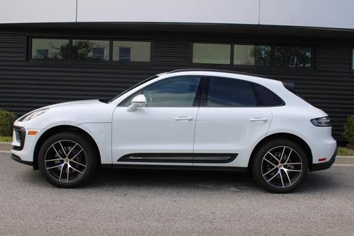 2025 Porsche Macan 