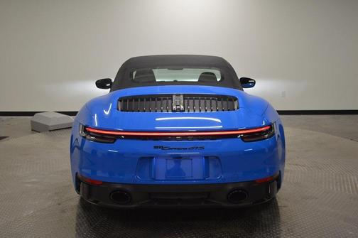 2023 Porsche 911 Carrera GTS