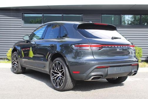 2024 Porsche Macan 