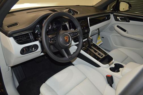 Jet Black 2026 Porsche Macan S