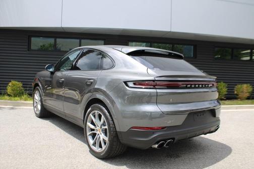 2024 Porsche Cayenne AWD