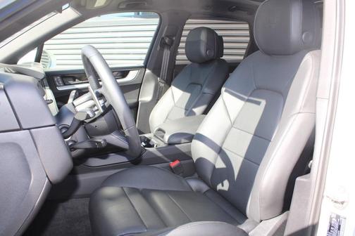 2025 Porsche Cayenne Base