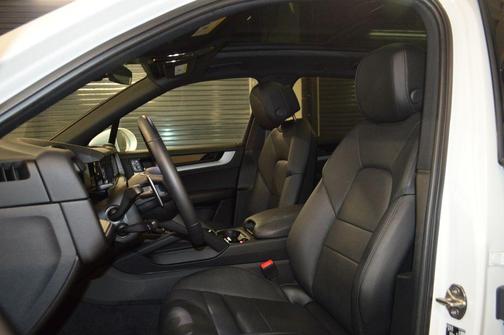 White 2025 Porsche Cayenne Base