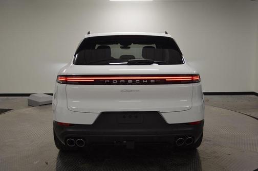 2025 Porsche Cayenne Base