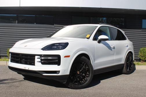 2025 Porsche Cayenne Base