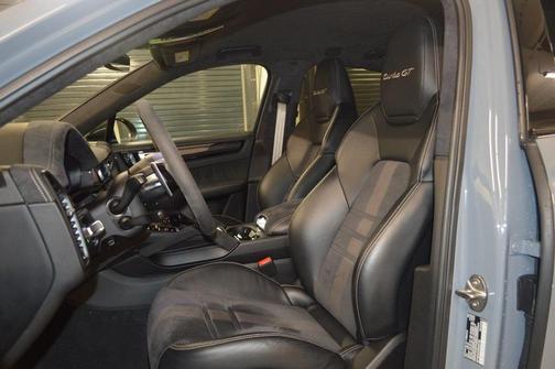 2023 Porsche Cayenne Turbo GT