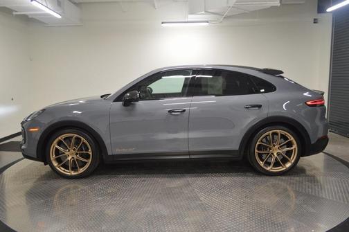 2023 Porsche Cayenne Turbo GT
